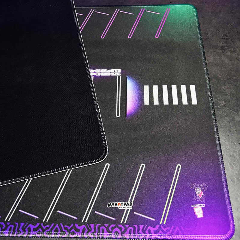 MYHOTPAD Parking 2050 Neon Effect Diorama Desktop Mat Diecast 1:64